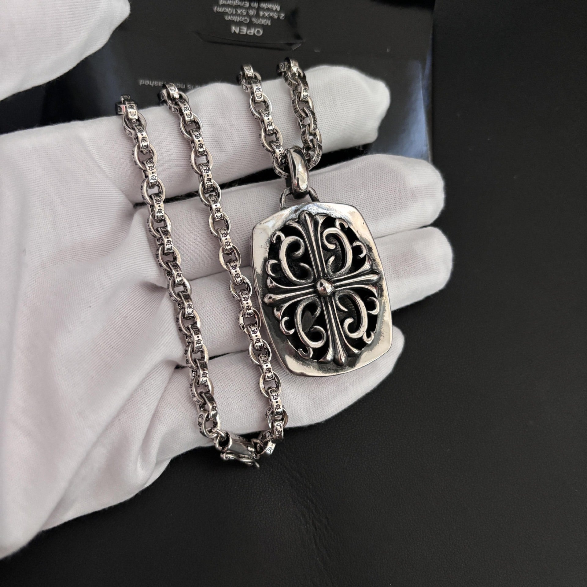 Chrome Hearts Crusader flower square pendant