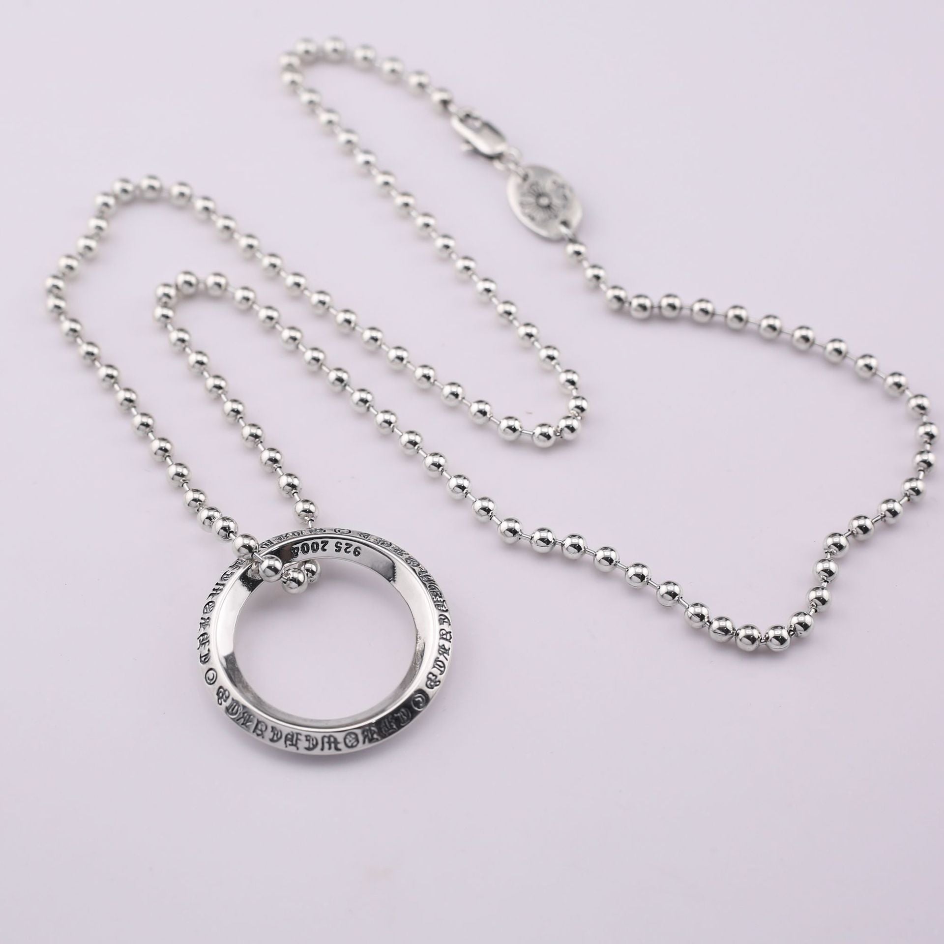 Chrome Hearts fashionable and creative ring pendant